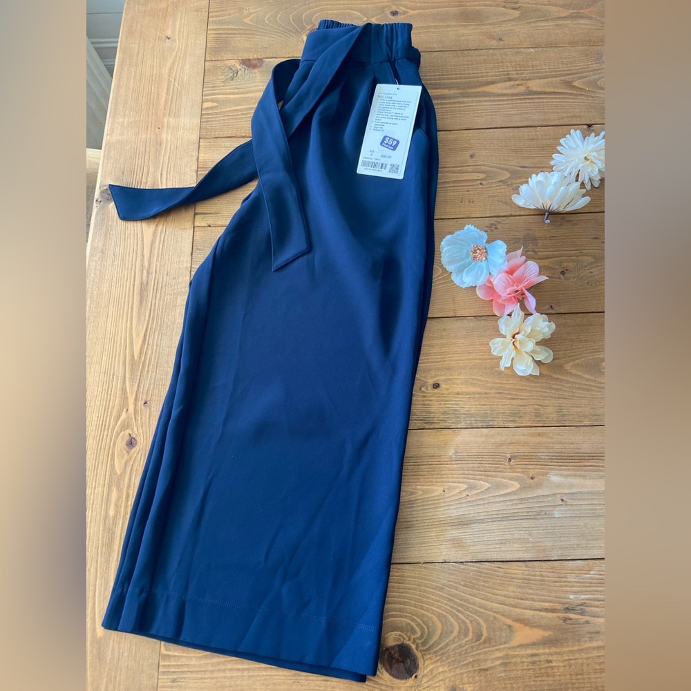 Lululemon Noir Crop Pant